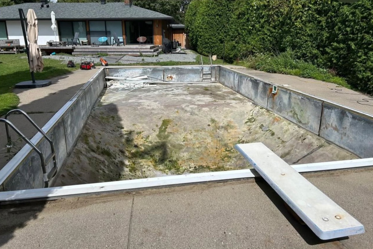 picture of a pool after being cleaned up